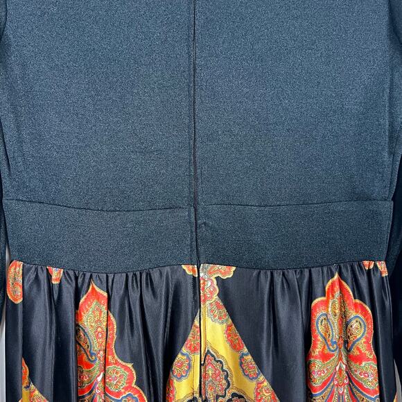 Vintage 70s Hostess Maxi Dress Gown Black Gold Paisley Bow V-Neck Long Sleeve - Picture 6 of 10